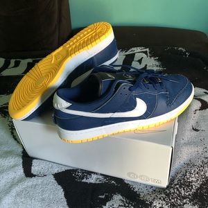 Nike Dunk N7 Kyrie. Men’s US 11.5